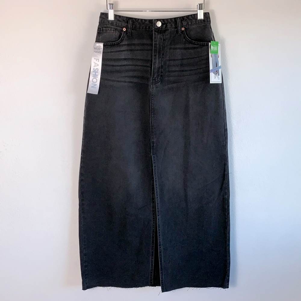 NWT Tinseltown Hi-Rise Washed Black Raw Hem Denim Front Slit Maxi Skirt Sz M